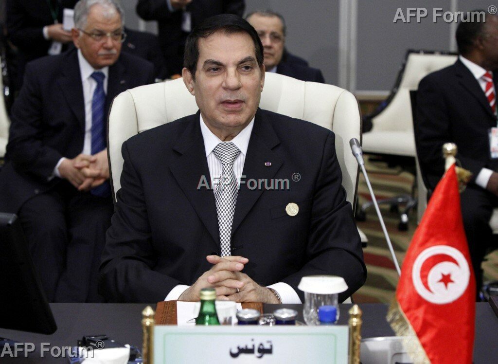 Zine el Abidine Ben Ali, alors Président de la Tunisie, le 29 novembre 2010 à Tripoli, en Libye.