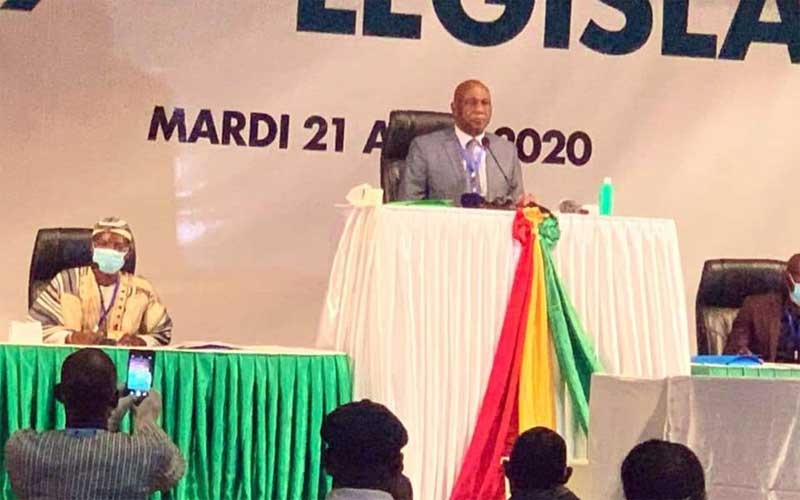 Amadou Damaro Camara élu président