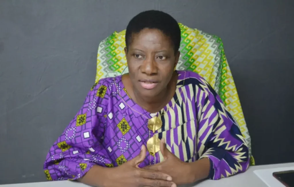 Henriette Lagou Adjoua, ancienne ministre, née le 22 juin 1959. est une femme politique de Côte d'Ivoire. Après Jacqueline Lohouès Oble, première femme du pays à se présenter à une élection présidentielle, lors du scrutin de 2010, elle fut l'une des deux femmes candidates à l'élection présidentielle de 2015