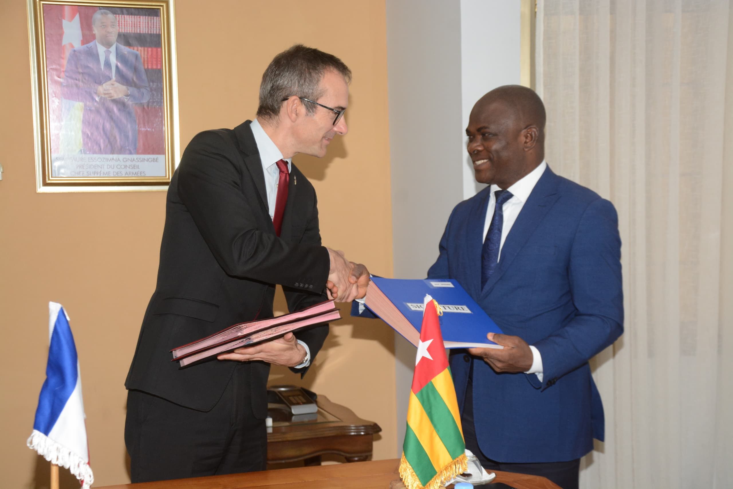 La France appuie la réforme structurante des soins sanitaires au Togo et la formation