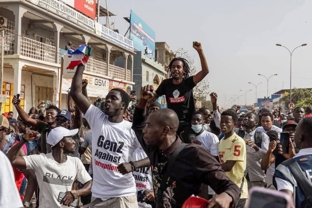 Gambie: Momodou Ceesay défie son Président Barrow autour de la gestion des comptes publics !