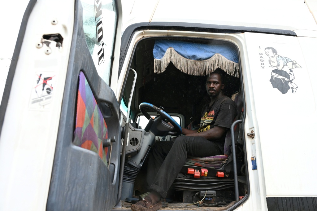 Un chauffeur routier malien