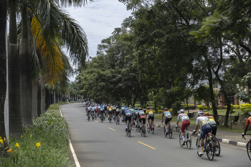 Le peloton à Kigali, lors du tour du Rwanda en février 2024