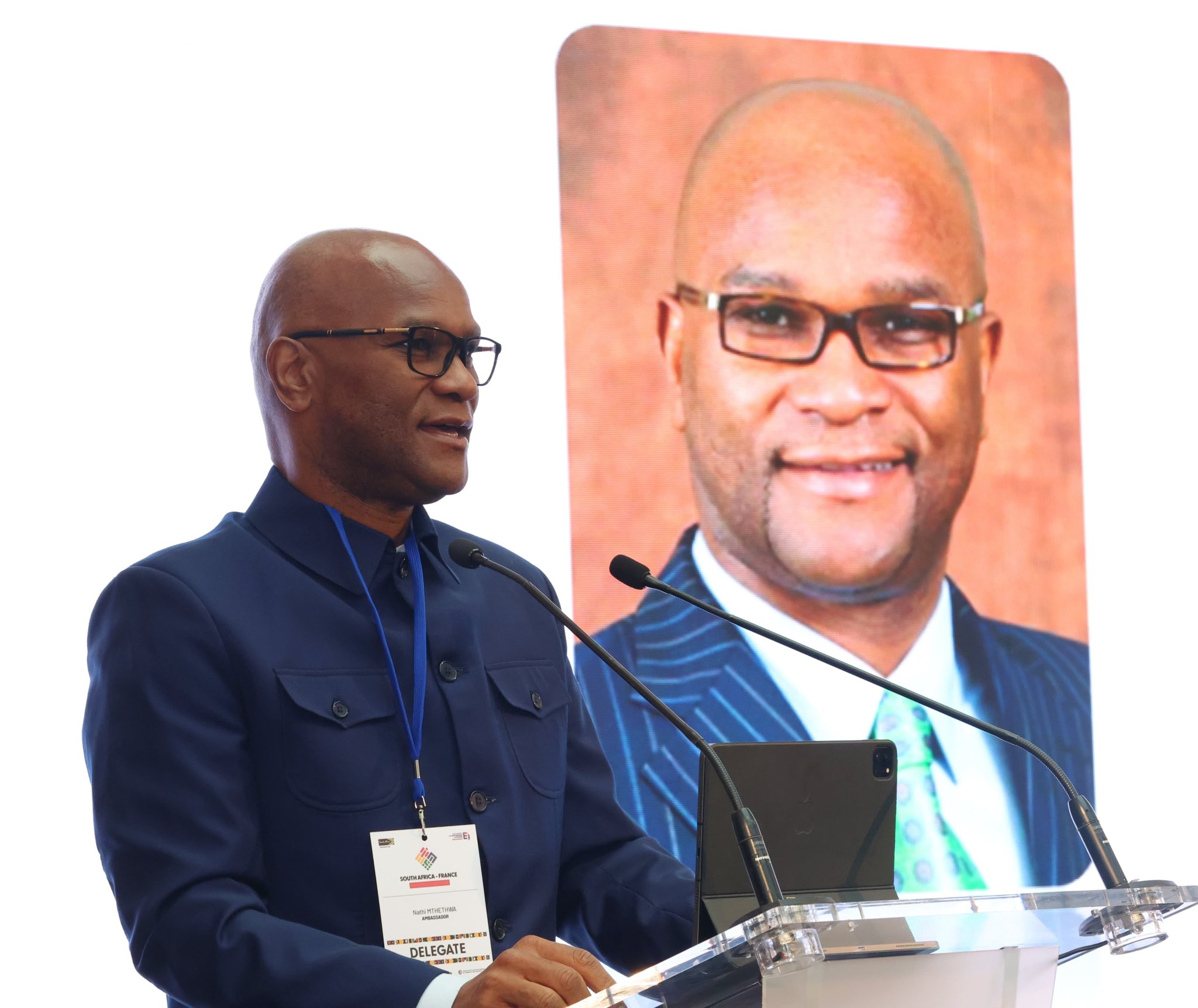 Le regretté Nkosinathi Emmanuel Nathi Mthethwa (photo, DR).