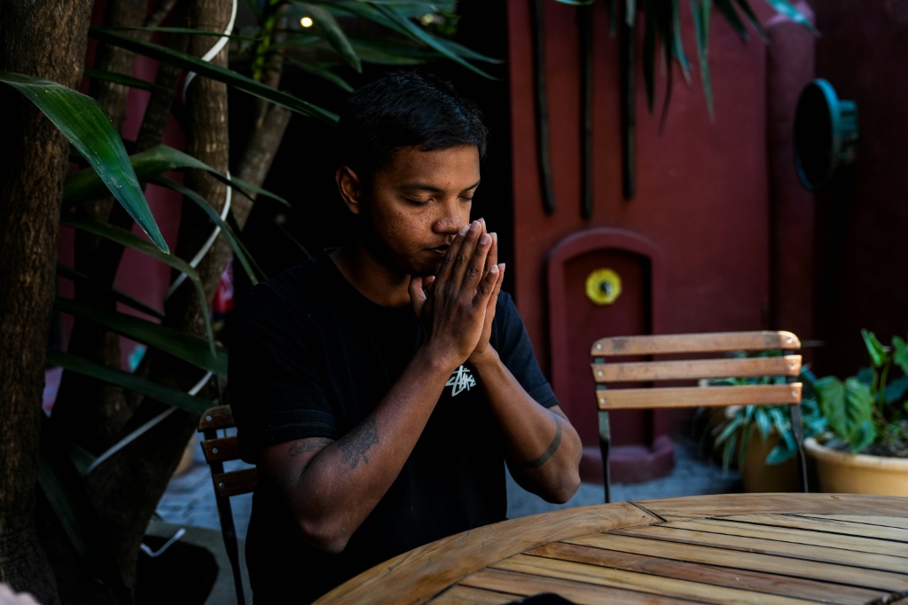 Elliot Randriamandrato, porte-parole du mouvement Gen Z à l'origine des manifestations à Madagascar qui mis le Président Andry Rajoelina en fuite, le 16 octobre 2025 à Madagascar.