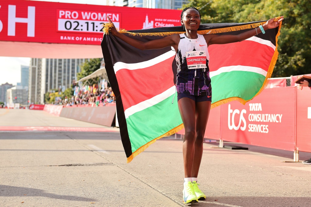 La Kényane Ruth Chepngetich à l'issue du marathon de Chicago, le 13 octobre 2023.