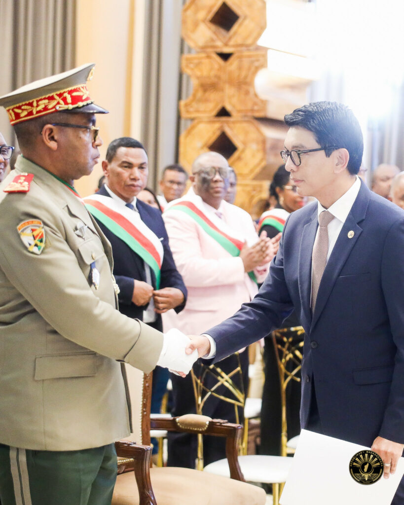 Profil et parcours du nouveau PM malgache nommé en pleine crise socio-politique!