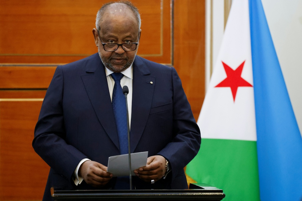 Le Président de Djibouti Ismaël Omar Guelleh lors d'une conférence de presse à Paris le 21 décembre 2024.