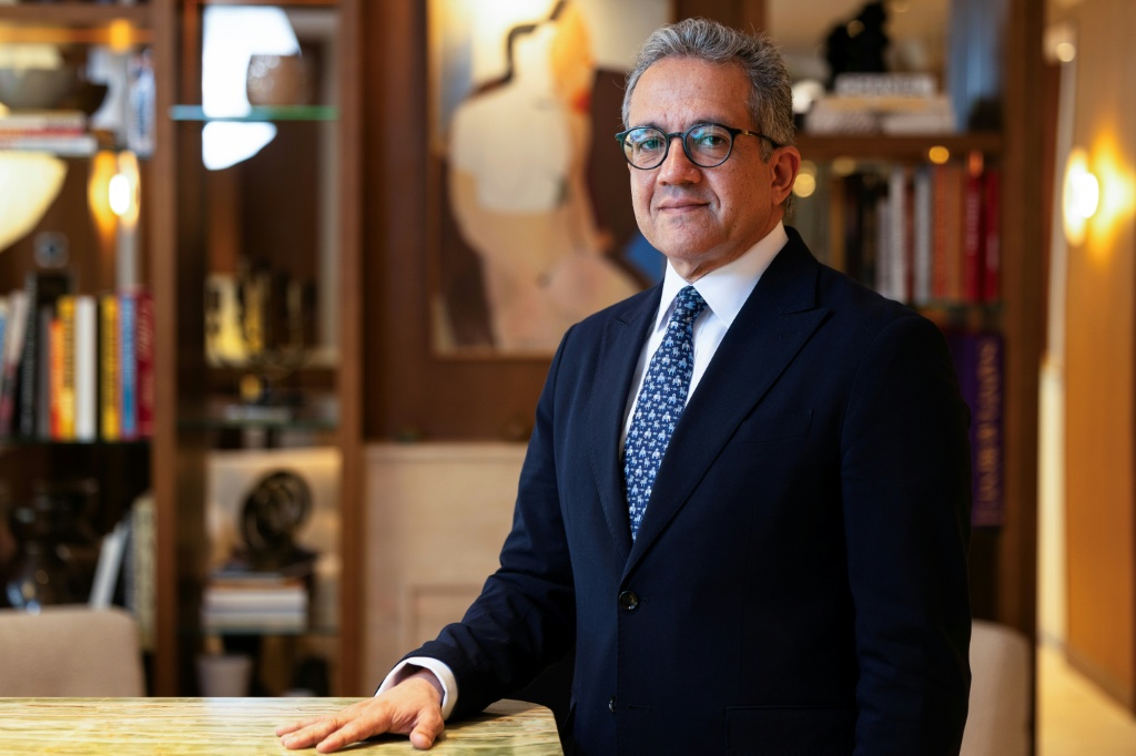 Khaled El-Enany, ancien ministre du Tourisme et des Antiquités d'Égypte, le 10 avril 2025 à Paris.