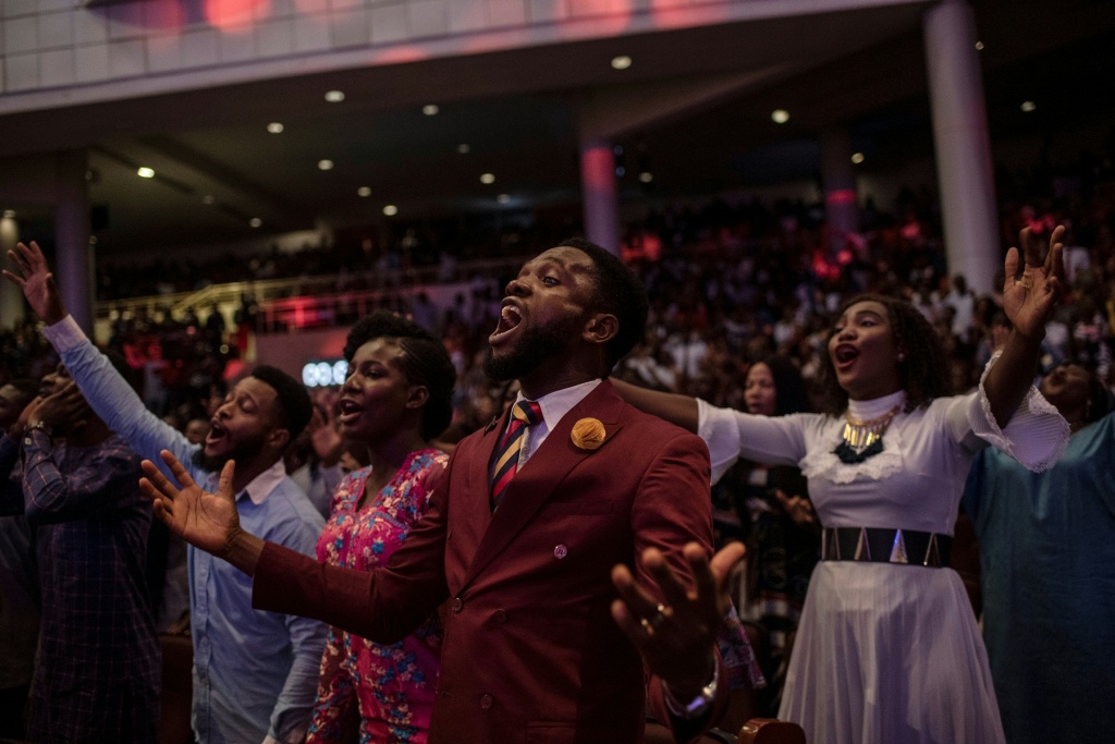 Des fidèles dans une église évangélique de Lagos au Nigeria le 17 février 2019.