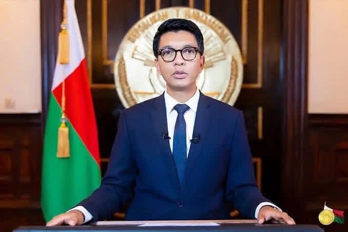 Andry Rajoelina (DR, AES Alerte).