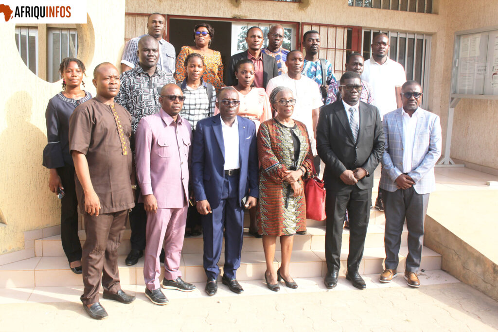 Au Togo, le CNRSD (Centre National de Recherche et de Soins aux Drépanocytaires) de Lomé a reçu ce mardi, 16 décembre 2025, un important lot d’équipements biomédicaux et informatiques de la Fondation Pierre Fabre.