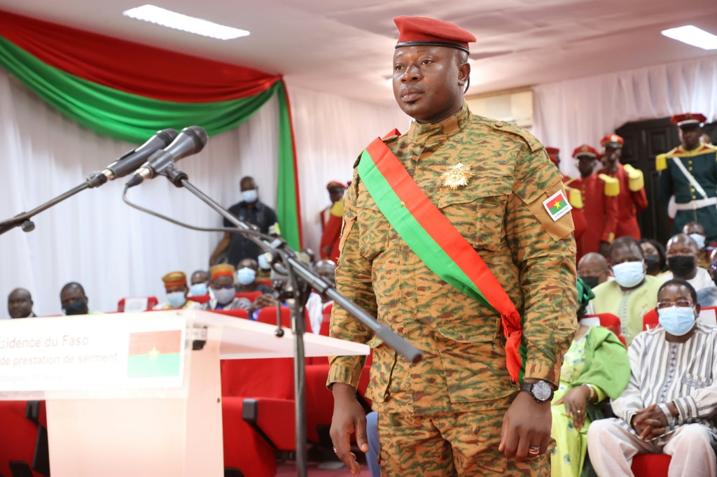 L'ancien Président de la Transition au Burkina Faso, l'ex-lieutenant-colonel Paul-Henri Sandaogo Damiba, le 16 février 2022 à Ouagadougou.