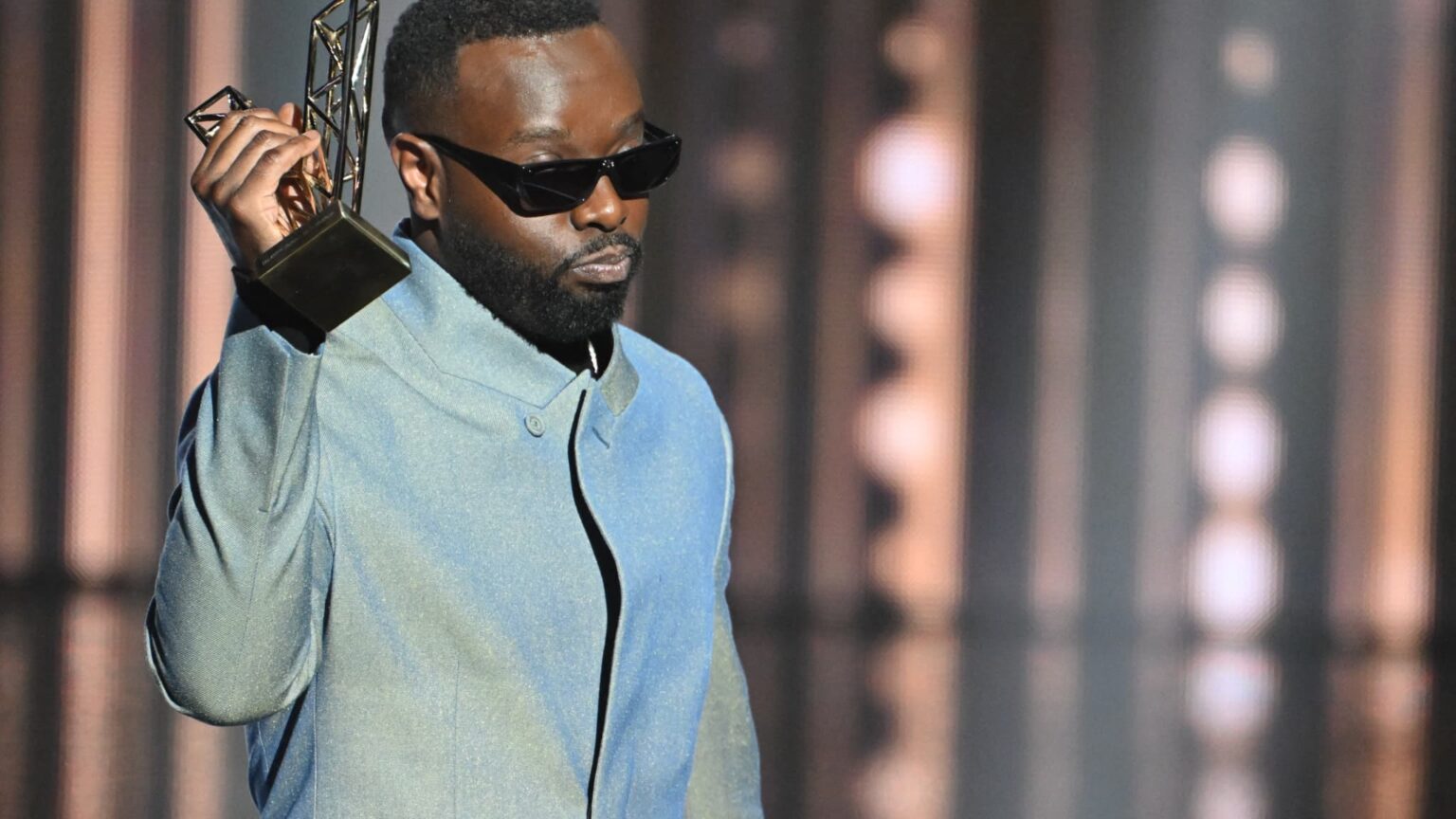 Acteurs du show-biz originaires d'Afrique en tête des ventes d'album en 2025 en France