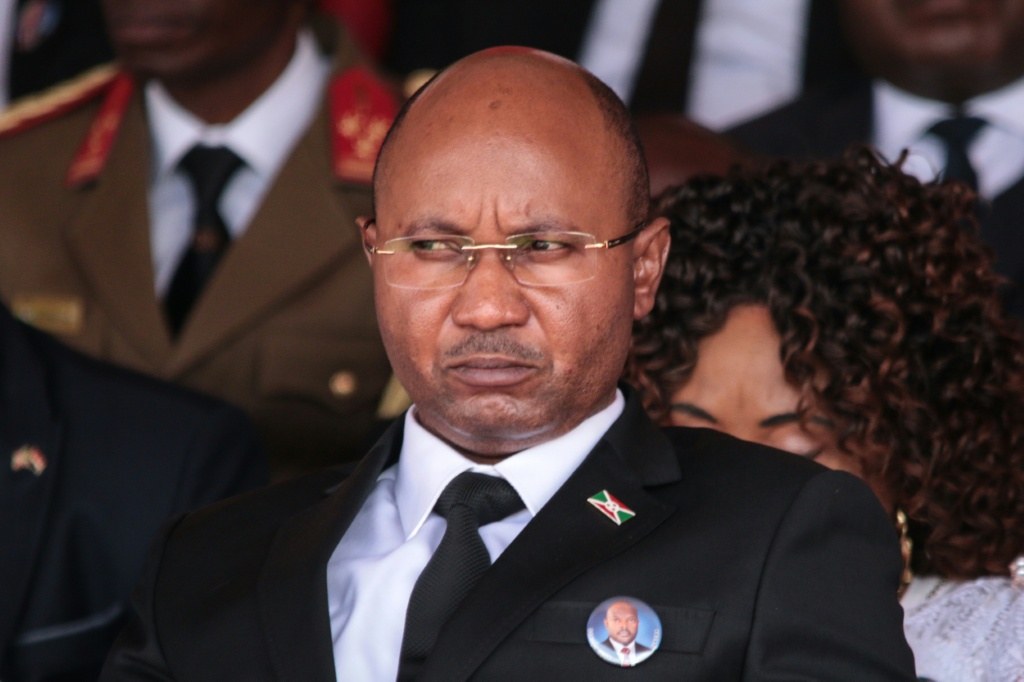 Alain-Guillaume Bunyoni, alors tout juste nommé Premier ministre du Burundi, assiste le 26 juin 2020, aux funérailles du Président burundais Pierre Nkurunziza à Gitega.