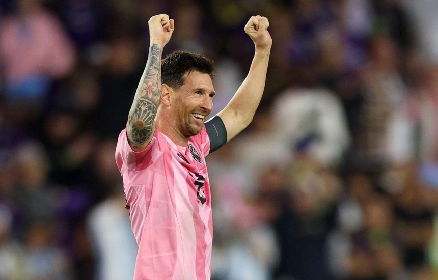 Lionel Messi atteint la barre des 900 buts inscrits, avec 96 matchs de moins que Cristiano Ronaldo