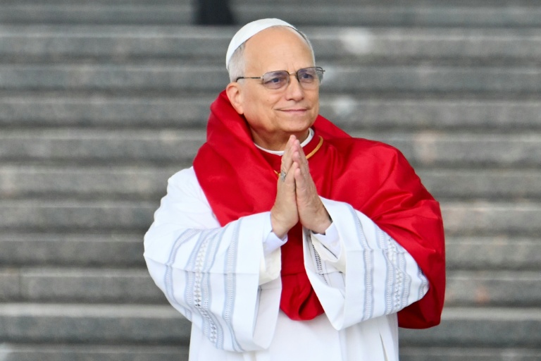 Le Pape Léon XIV lors d'une visite au monument aux martyrs Maqam Echahid à Alger, le 13 avril 2026.