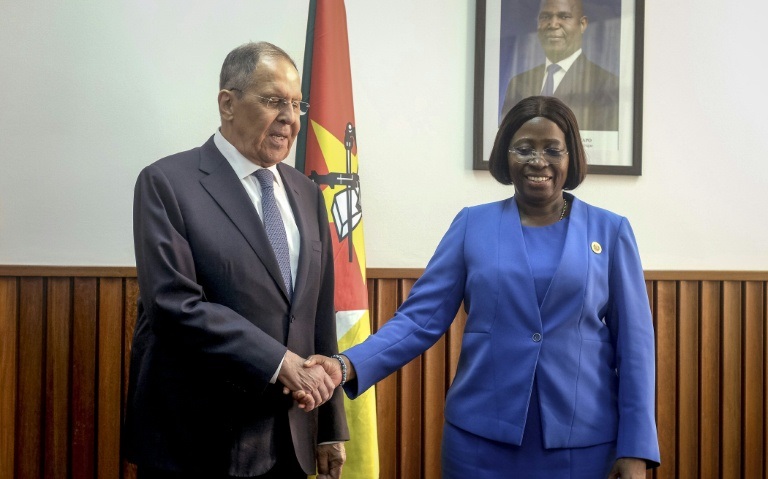 Le ministre des Affaires étrangères russe, Sergueï Lavrov, a rencontré la ministre mozambicaine des Affaires étrangères, Maria Manuela Lucas, à Maputo la 9 juillet 2026.