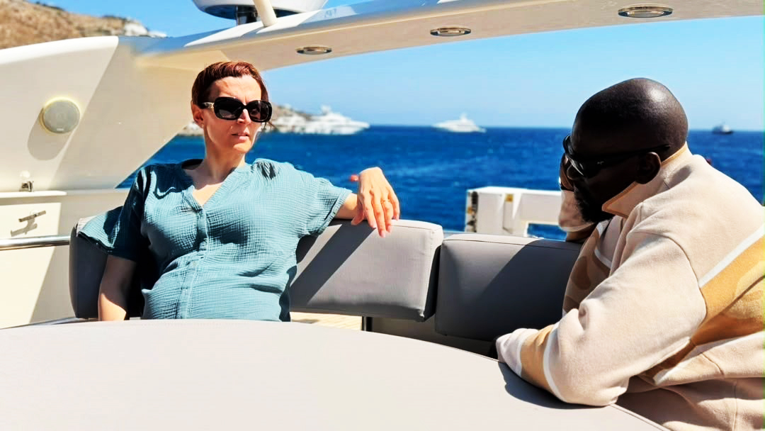 Le couple Doumbouya officiellement en vacances 2026 en Grèce