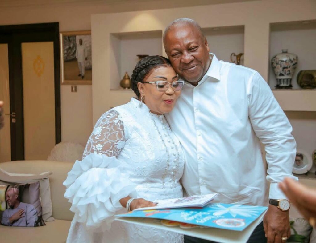 Les Chefs d'Etat du Ghana et de la Zambie déclarent de nouvelles flammes à leurs Premières Dames